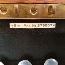 British registry number dating this set to 1901.
