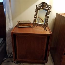 The other Dillingham one door stand.  The top on this one appears to be in better condition.  Mirror on top is Bradley & Hubbard, Ca. 1890.