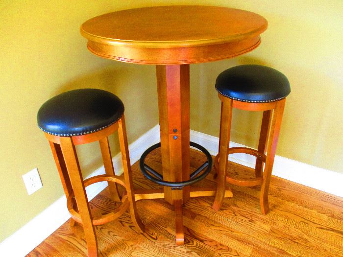 High table w/2 matching leather top stools. Solid Wood