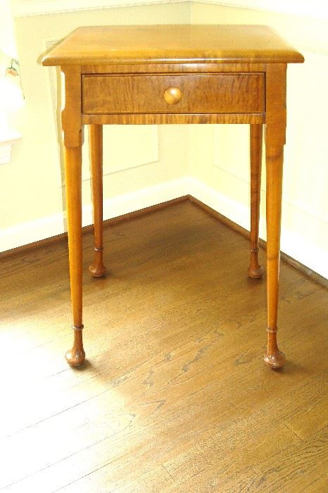 Sheraton period tiger maple one drawer stand.
