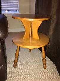 Adorable round 2 tiered table
