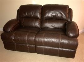 Brown Leather reclining love seat - Excellent condition
