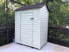 Outdoor Shed - must be taken apart to move out. 