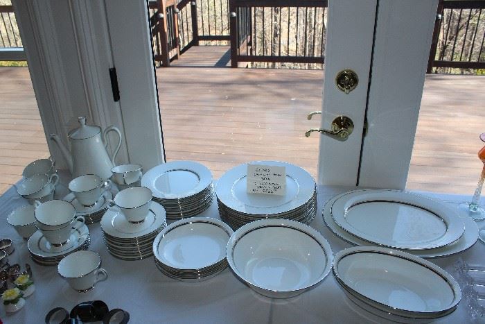 Oxford Lexington Bone China-12 place settings with serving pieces 