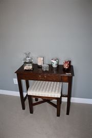 Drexel Heritage vanity and upholstered stool, ceramic and porcelain pieces
