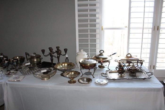 Assorted Towle, Poole, and Gorham silver plate items