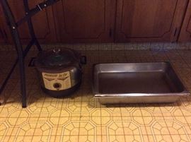 Kitchen - cooker & large pans