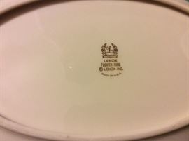 Emblem of Lenox China Flower song 