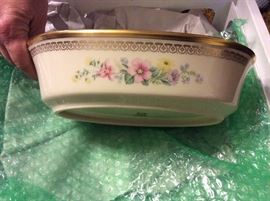 Lenox Floer Song Medium vegetable bowl