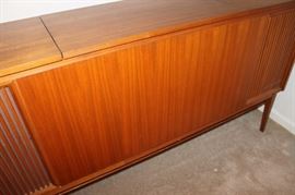 Vintage mid century modern Telefunken Console stereo, turntable and radio work, condition is excellent!