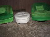 really fun and funky chairs and ottoman..say Retro!!!