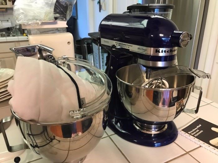 Kenmore Ultra power with two Stainless bowls, attachments and cover