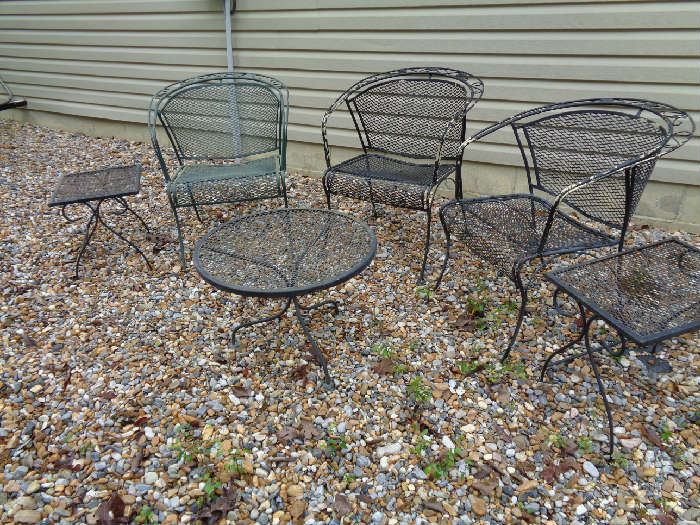 patio chairs & tables