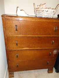 vintage 4 drawer chest