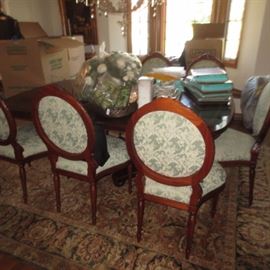 Stunning Safavieh Henderdon Mahogany Dining Room Table with 2 Leaves & 8 Chairs