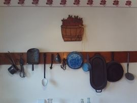 Antique Kitchen Items. Cast Iron.