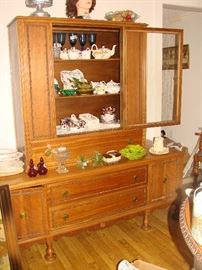 Mid Century Modern China/Buffet piece 