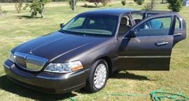 2005 Lincoln Town Car Signature Series