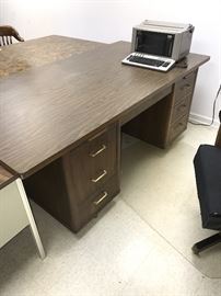 VINTAGE WOODEN EXECUTIVE DESK