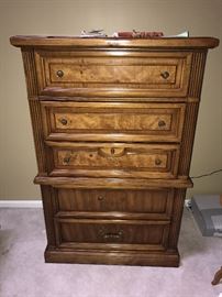 CHEST OF DRAWERS