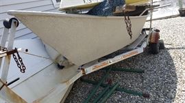 Aluminum Dory build in Maine with 10 alumni oars .