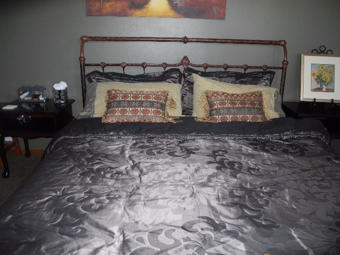 Lovely metal bed
