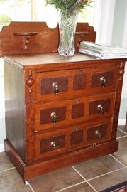 Antique chest of drawers