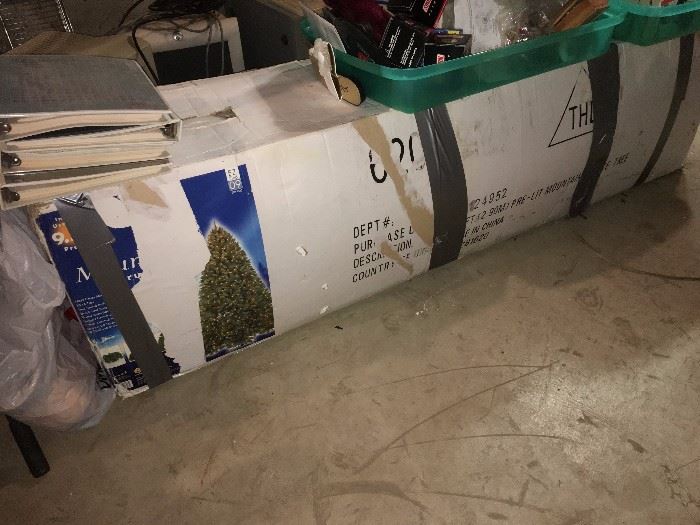 7ft Christmas tree in box