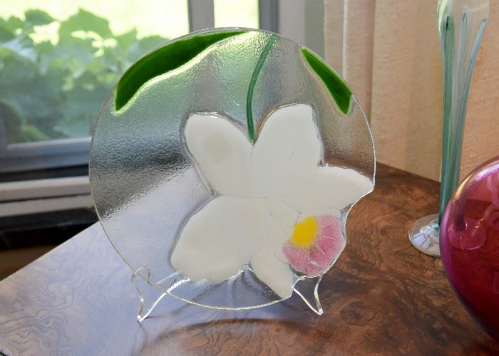 Art Glass Daffodil Plate