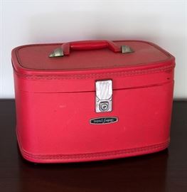Vintage Vermillion Train Case 27.00