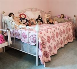 Antique Trundle Bed w/Floral Detail and Brass 300.00