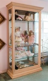Vitrine/Glass Display Case w/Light (80"x44"x17.5") 375.00