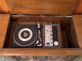Admiral/Bull Horn Stereo Console AM/FM & Turntable 195.00