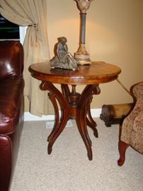 Antique round table 