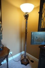 floor lamp