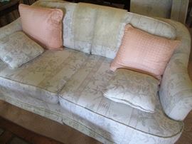 Love seat(like new)
