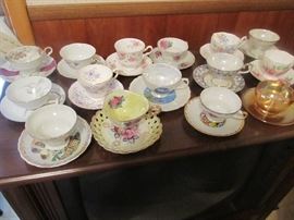 Cups and Saucer sets