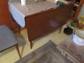 Mid Century Drop Leaf table
