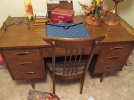 Hard to Find Mid-Century Style Desk/Chair