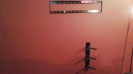 Tv wall mount with 2 speaker holders