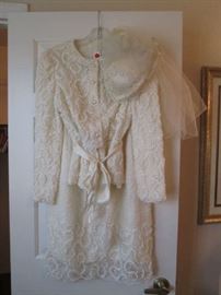 wedding dress size 8 with very cute hat