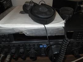 Yaesu transceiver with hand mike, earphones, manual