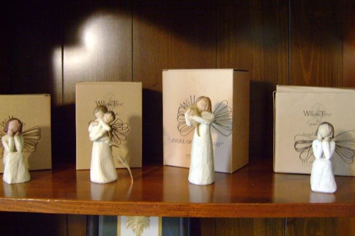 8 -Willow Tree figurines including boxes.