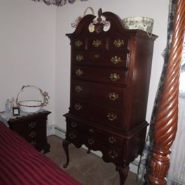 Lexington Four Poster Bedroom Suite with Highboy
