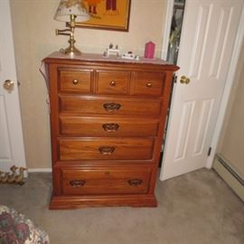 Broyhill Bedroom Suite