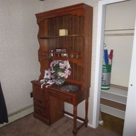 Broyhill Bedroom Suite