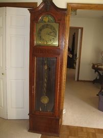 Large grandfather clock with Washington Univ insignia-in very good condition