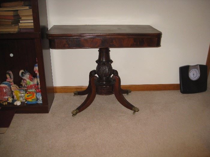 Victorian pedestal table - top closed to half