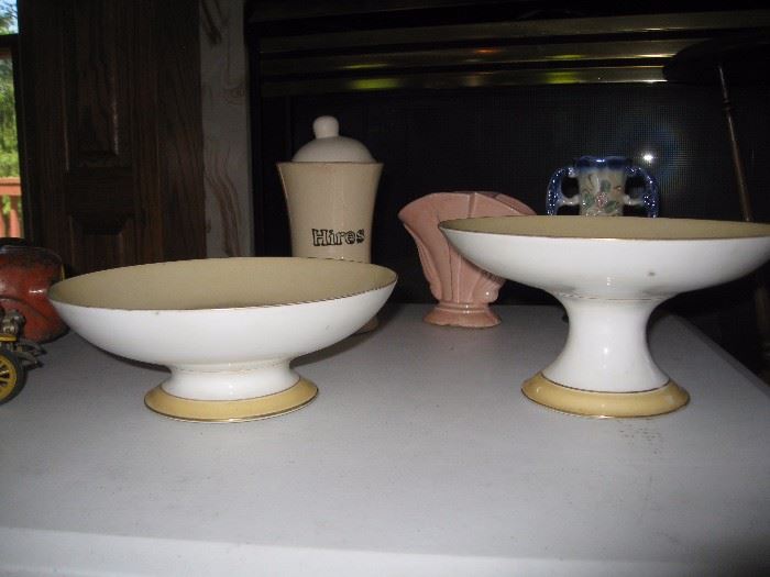 Vintage pedestal bowls