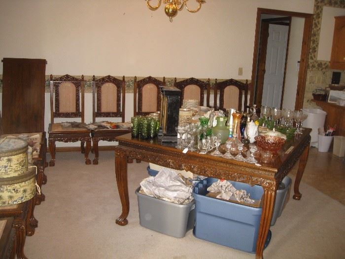 Various pieces of glassware - table 8 chairs